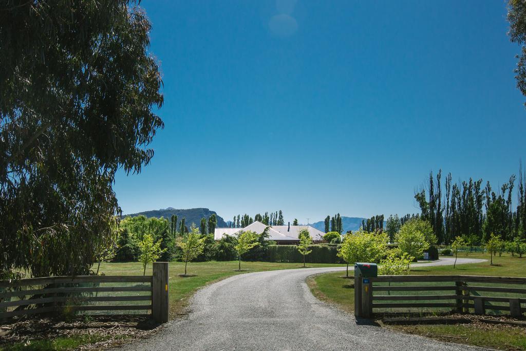 Wanaka Berry Farm And B&B Dış mekan fotoğraf