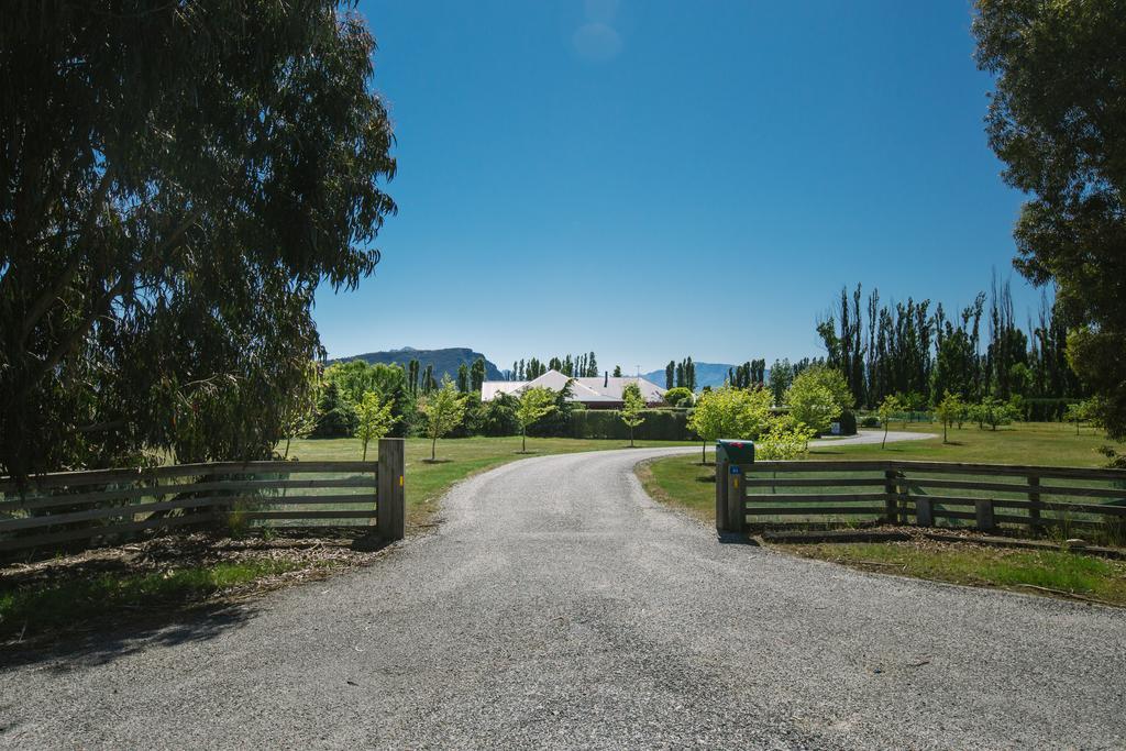 Wanaka Berry Farm And B&B Dış mekan fotoğraf