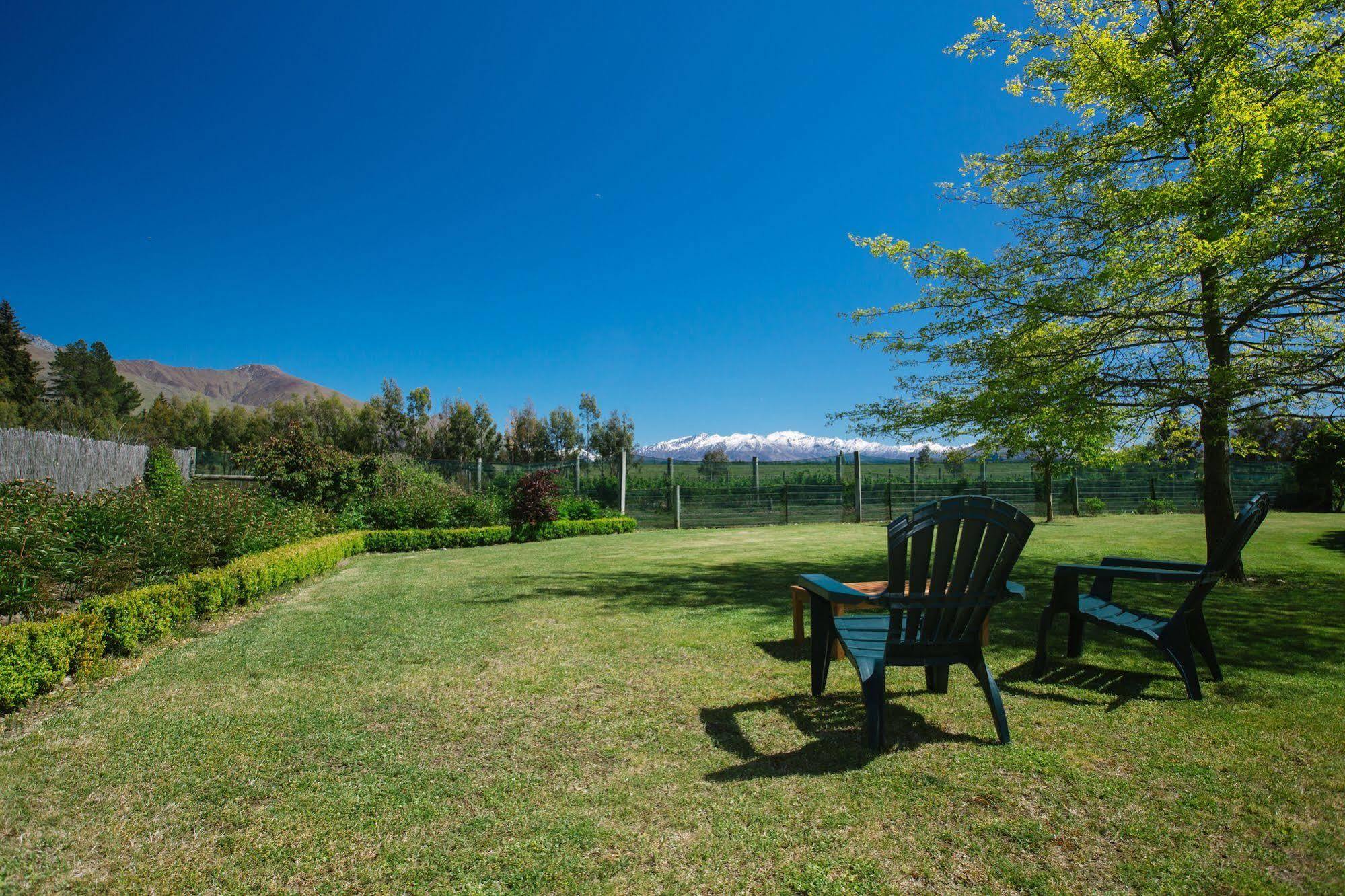 Wanaka Berry Farm And B&B Dış mekan fotoğraf